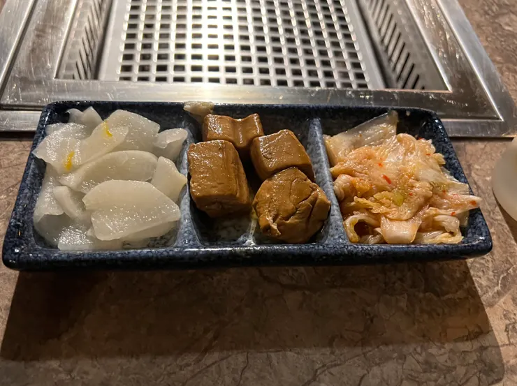 可以吃完在加的小菜，柚香蘿蔔超好吃