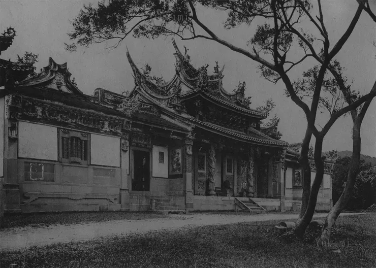日殖時期的台北劍潭寺