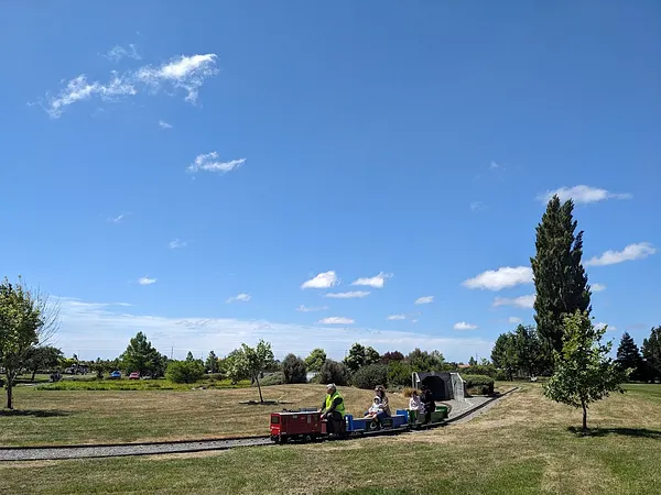 Halswell Miniature Trains (C.S.M.E.E.)