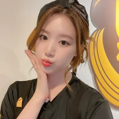 Sherry雪莉桶(⁎⁍̴̛ᴗ⁍̴̛⁎)