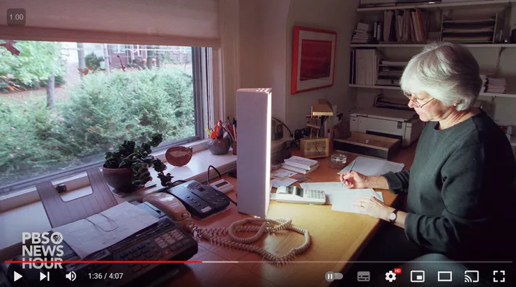 可將燈放置於早上常待的地方