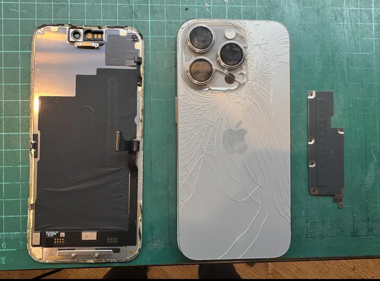 iPhone 15 Pro 更換螢幕+背蓋