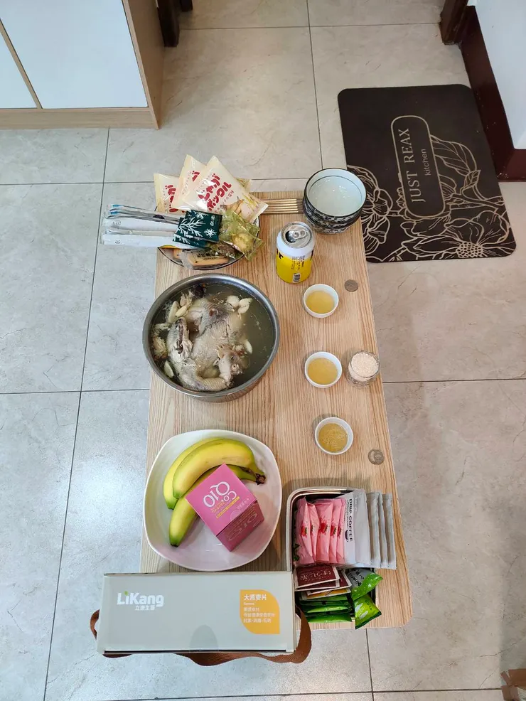 今年冬天煮了一大鍋雞湯孝敬