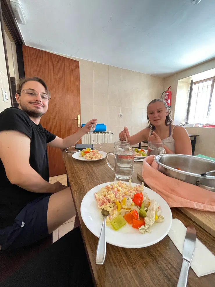 Magdalena ( 奧地利 ) & Roberto ( 義大利 )，快樂午餐時光。