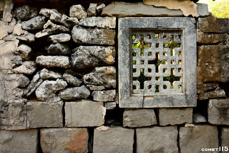 就地取材砌成的石造房屋