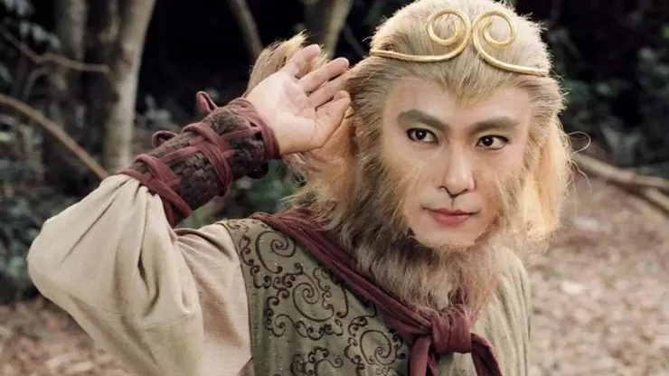 花環就像金剛圈！找不到鳥山明有金剛圈的悟空圖，找來港版張衛健的喚醒大家的記憶！