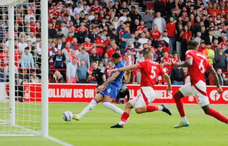 確維爾射入空門助車路士險勝1:0