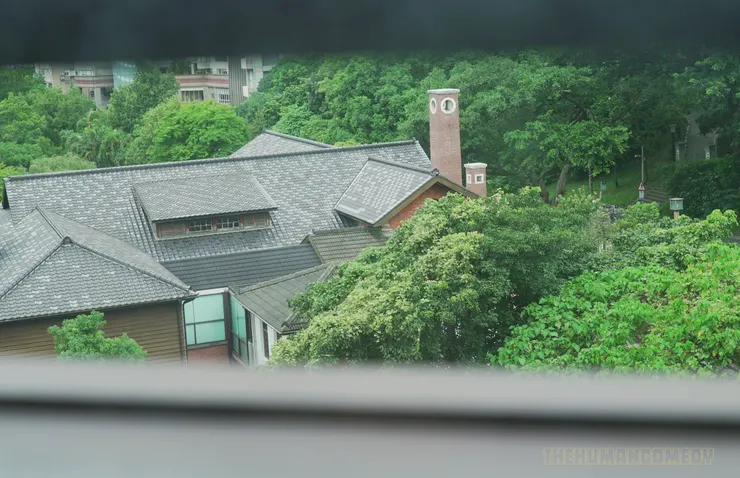 金都精緻溫泉飯店景觀，從窗戶往外看就可看到北投公園、北投溫泉博物館