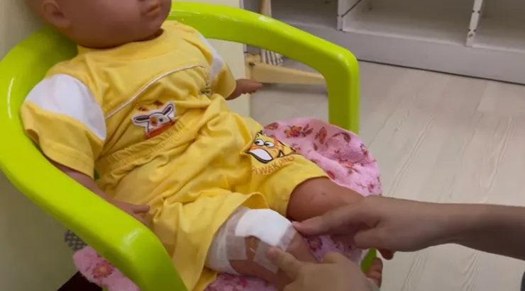 兩條平行固定紗布