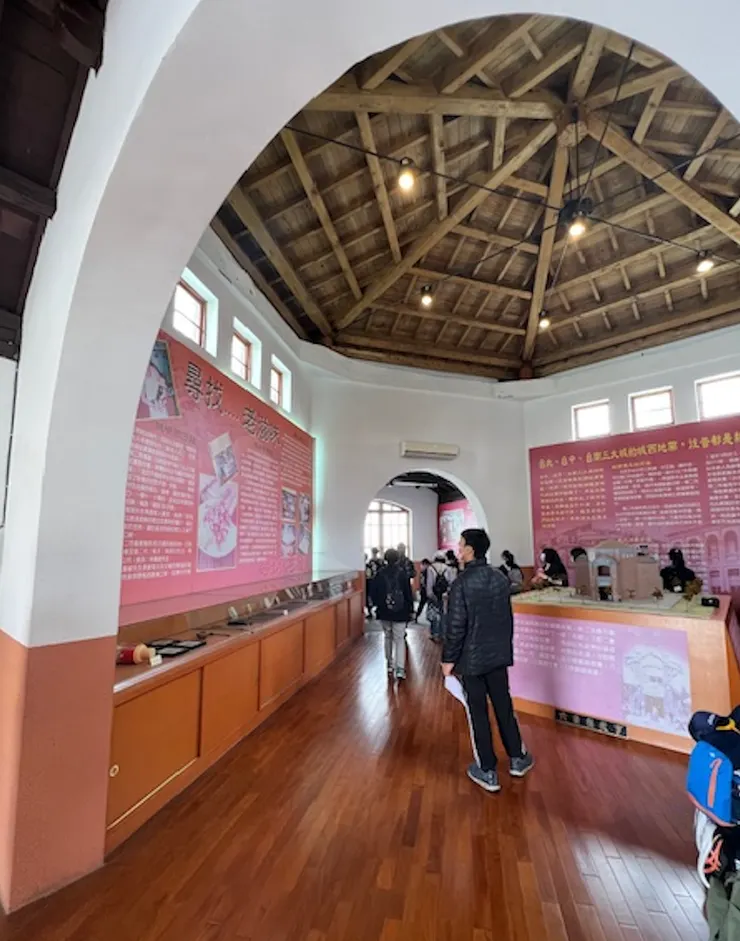 二市場，六角樓，photo by bookarchery