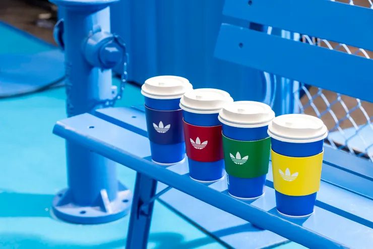 adicolor 玩色咖啡杯裝。（圖／adidas Originals提供）