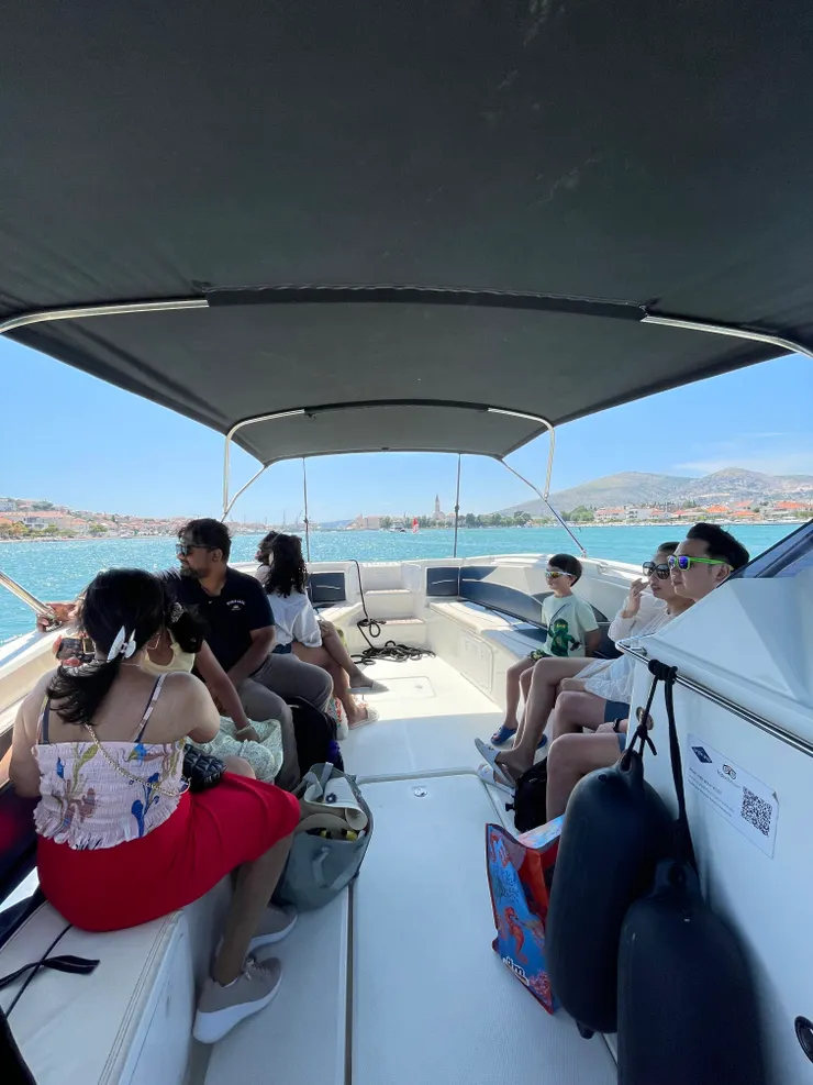 當天同船的其他同行旅人