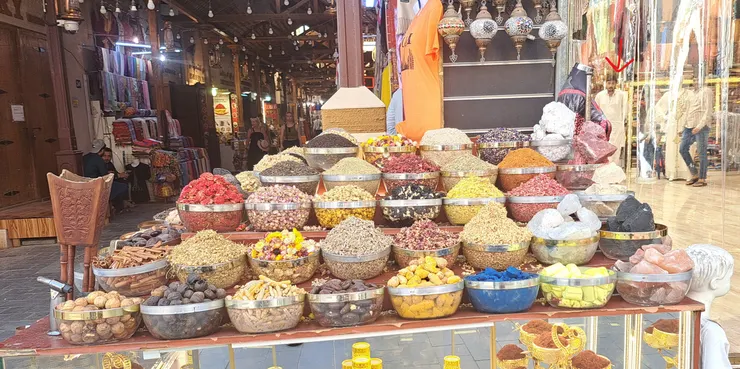 香料觀光街..整個區域都是男人在外工作. 氣氛很肅殺