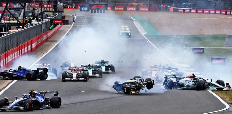 2022年英國大獎賽起步的混亂事故