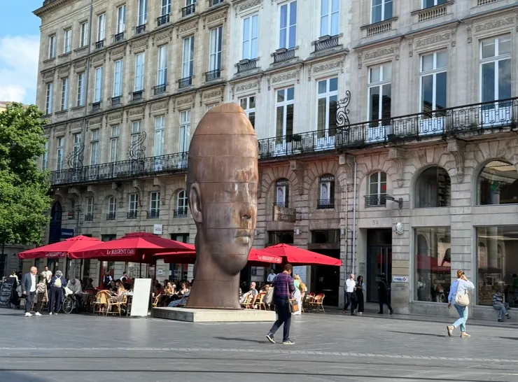 很吸睛又特別的裝置藝術