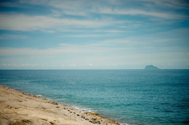 遠處那不曉得是什麼島