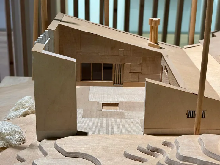 穆拉察洛實驗住宅,運用了超過 50 種不同的磚塊與砌法