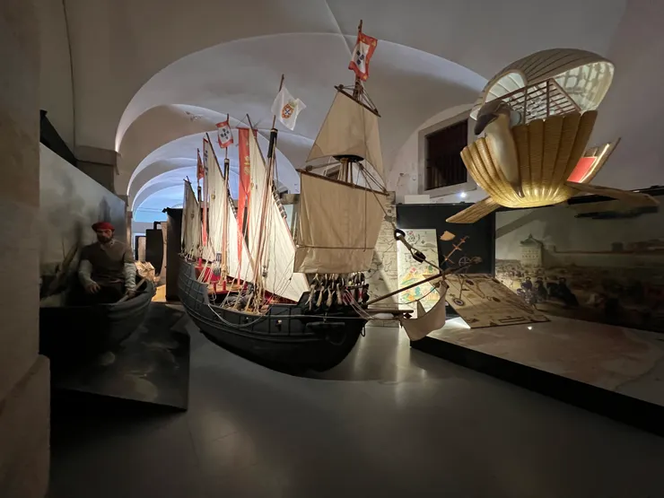 里斯本故事館內的陳設，大航海時期是葡萄牙引以為傲的歷史。