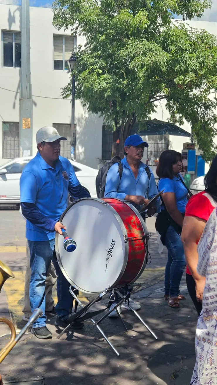 走出校園,我們也是風景:)