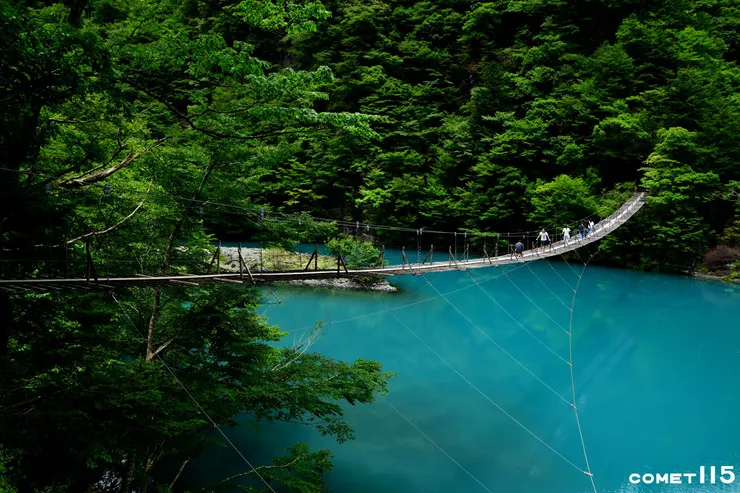 吊橋、水庫與自然環境共同構成大井川上游的特殊地景，令人流連忘返