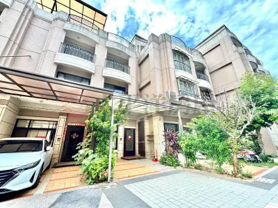 沙鹿陽光比利時-前院停車別墅