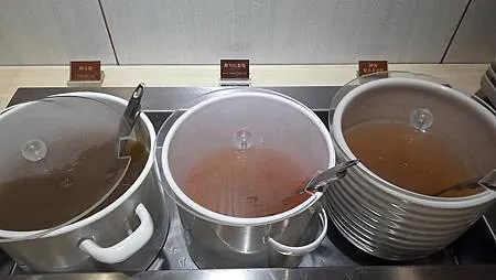 [基隆美食]GOOGLE MAP獲得四點六顆星好評的鮮牧火鍋