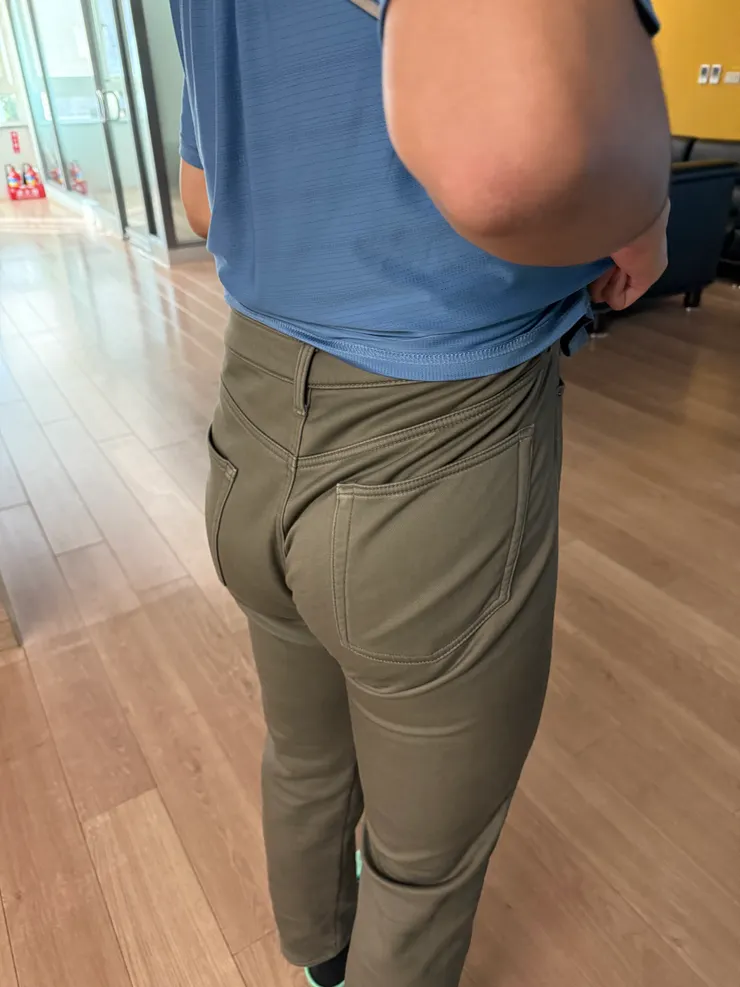 2025/12/01 西瓜哥的鬆鬆褲