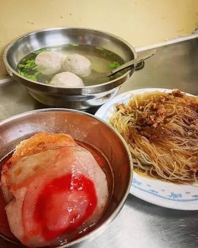 新竹廟口-肉圓、米粉、丸子湯（圖片截圖於網路）