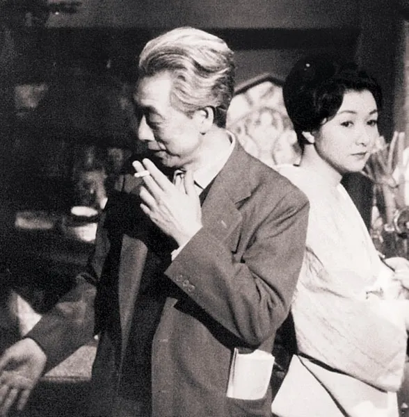 成賴巳喜男（左）與高峰秀子（右）