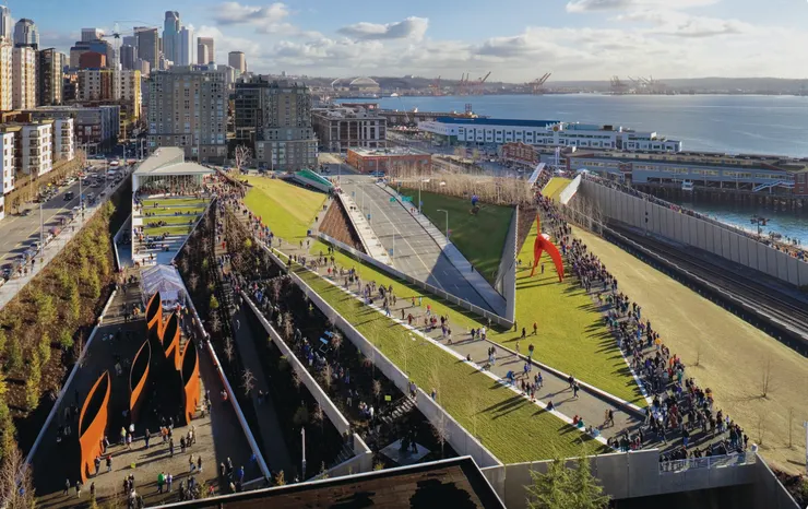 『Olympic Sculpture Park』是一座融合現代雕塑、海灣景色與步道的戶外公園。