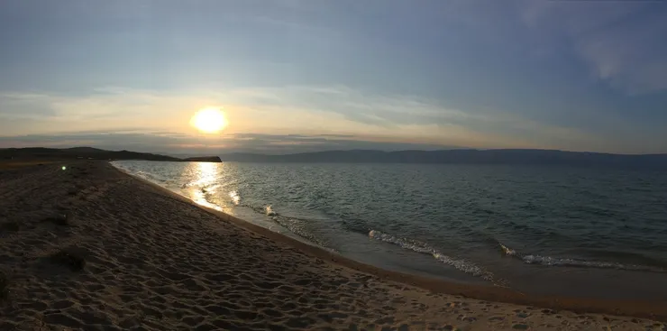 貝加爾湖畔全景