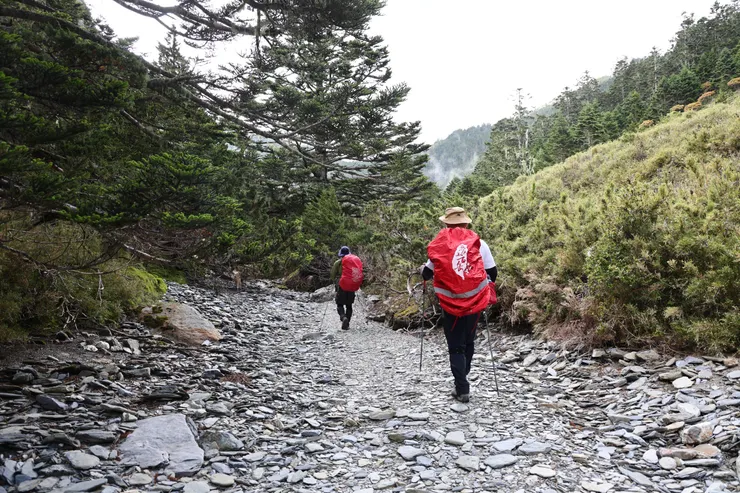 ▲大濁水南溪腰繞路，冰河舌狀盆地，為南湖3 個U形谷之一。
