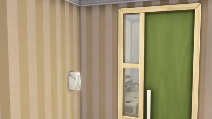 從幾格小的玻璃窗可以看到一些房內的情形。