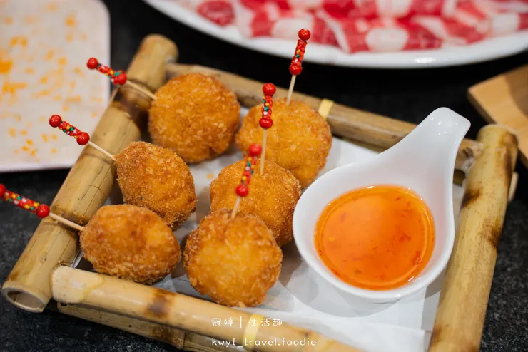 【泰滾泰式火鍋桃園店】當月壽星幾歲就送幾隻蝦!桃園火鍋推薦,