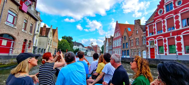 【仰望凍結的中世紀繁華見證滄桑，卻無處不美毋須在哪裡特別駐泊！】