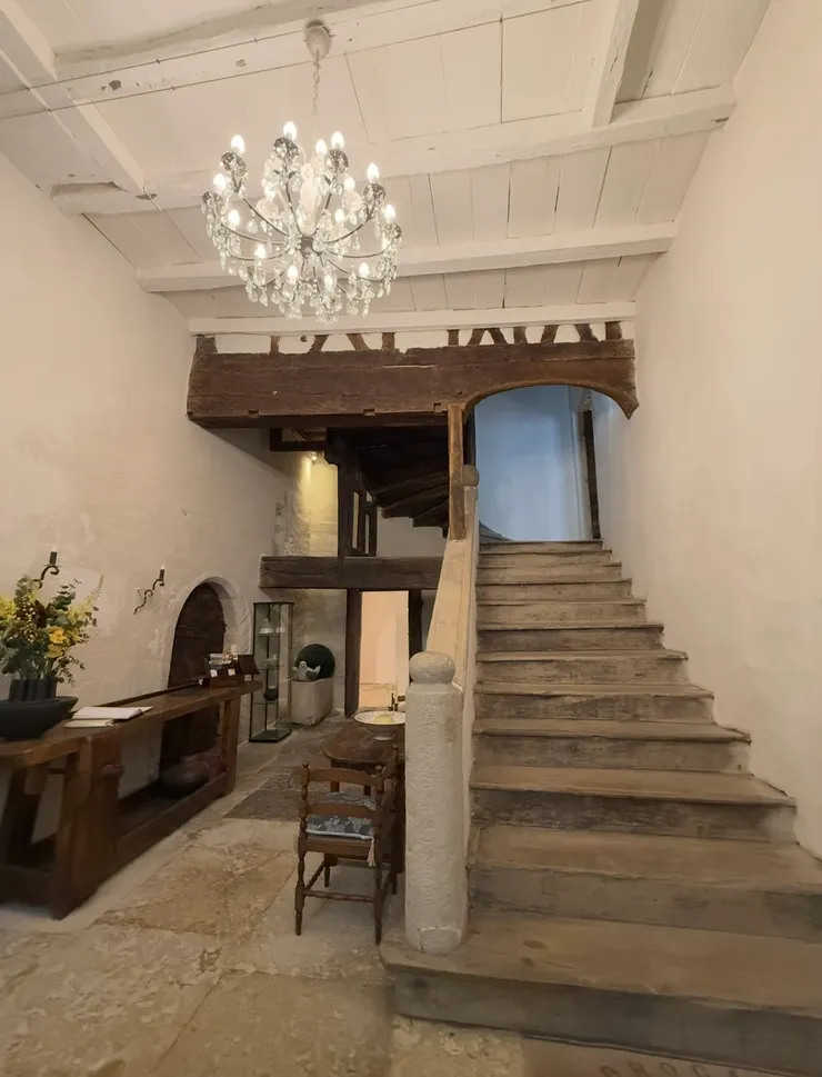 14世紀的老宅,充滿迷人的魅力