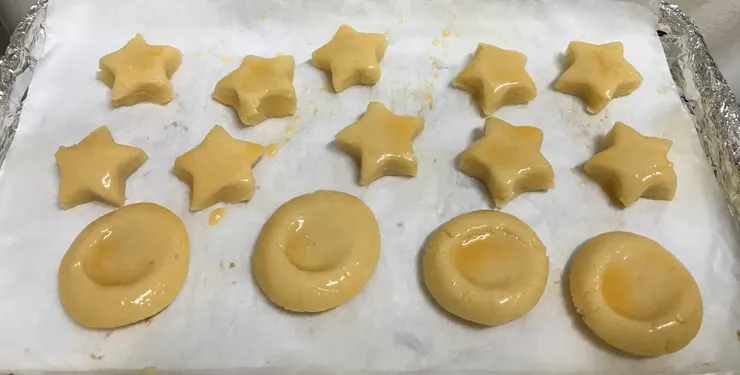 第二盤做了星星造型,本來是想拿星星模壓在餅中央做造型的