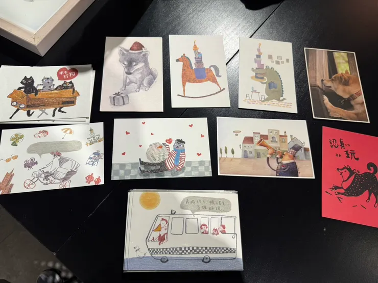 這批文創明信片也直接留給默默書店，希望有更好地利用，畢竟都是哥哥對動保議題的愛。