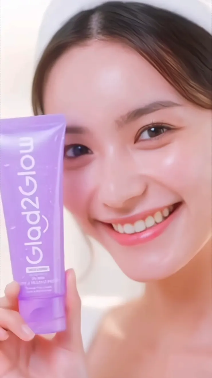 Glad2Glow 透過這款藍莓潔面乳告訴我們：最高級的清潔，是給予肌膚足夠的空間去呼吸，而非掠奪性的去油。這款 70ml 的設計不僅方便差旅攜帶，更精確捕捉了現代人對於「質感生活」與「科學護膚」的雙重追求。