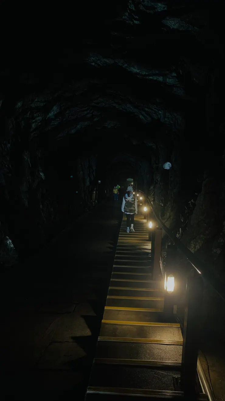 小心安東坑道是先甘後苦。