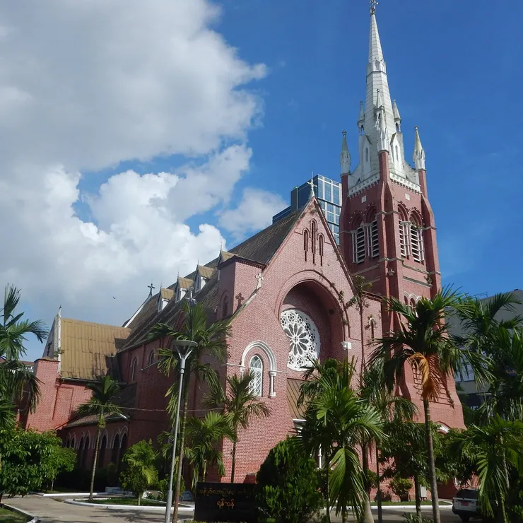 濃厚英式風的聖三一大教堂