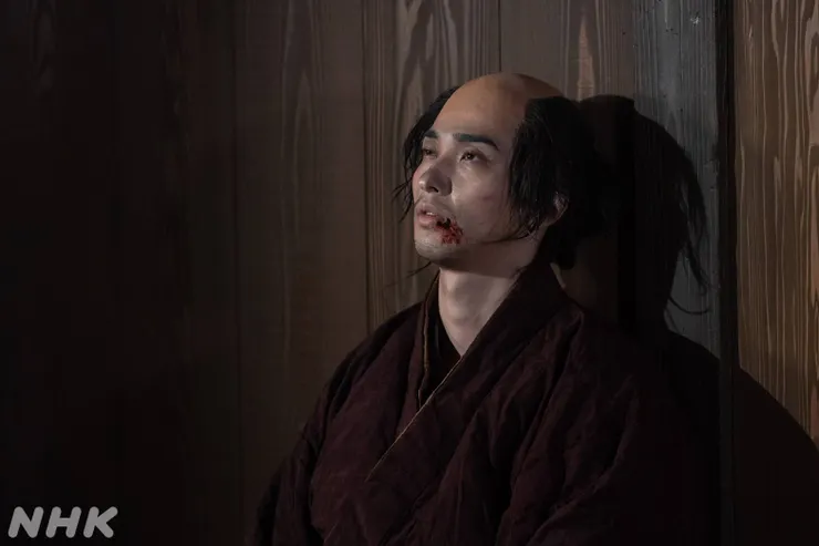 被折磨得憔悴疲憊的蔦重