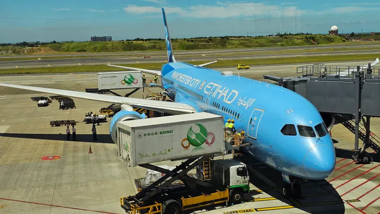 阿提哈德航空首航台北是使用彩繪機飛航!這並不是阿提哈德航空的標準塗裝!