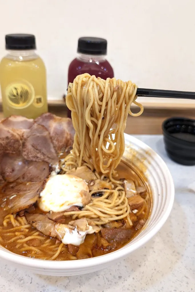 永康平價拉麵【鶴昇町拉麵】價格親民拉麵，一碗就征服你的味蕾！