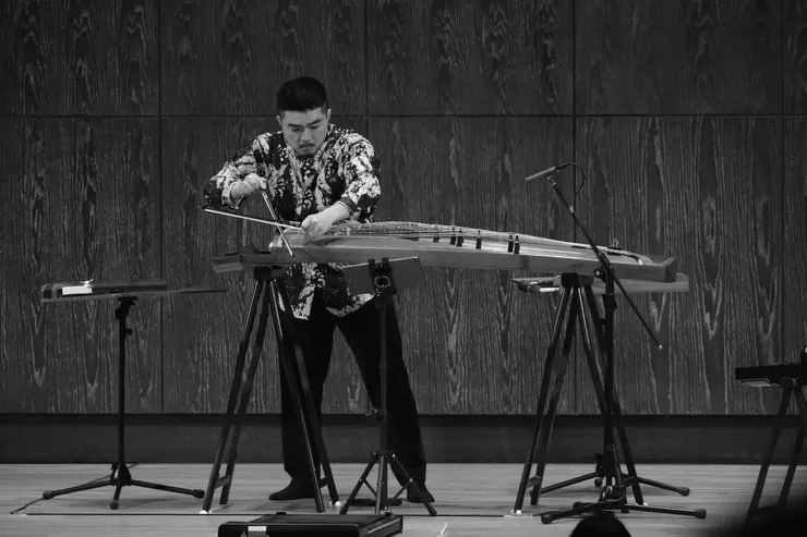 原圖由三個人提供，攝影邱芸姿；轉引自表演藝術評論台