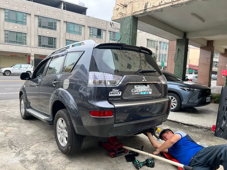 尋找拖車架安裝點