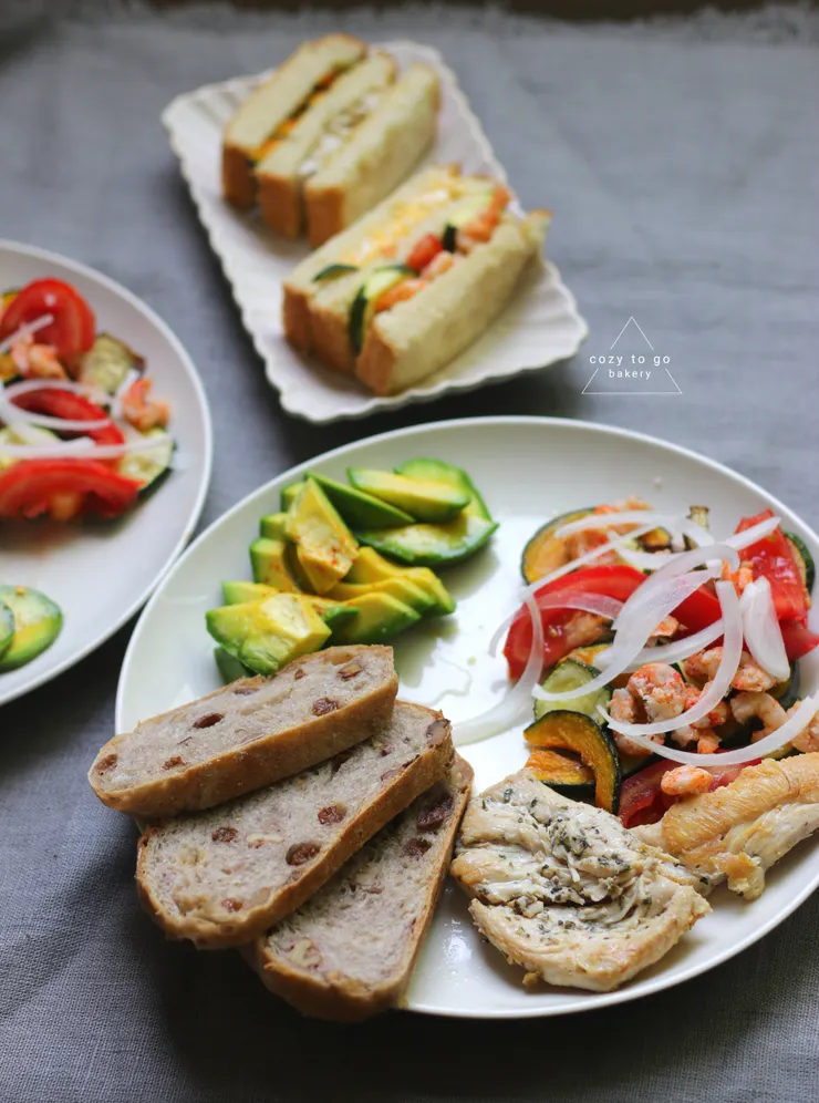 自從吃過一次酪梨蜂蜜撒辣椒粉後，我就喜歡上酪梨了。