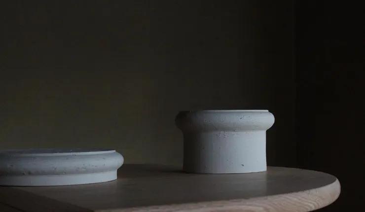 鹿骨高台座 圖片來源：秀野真希IG