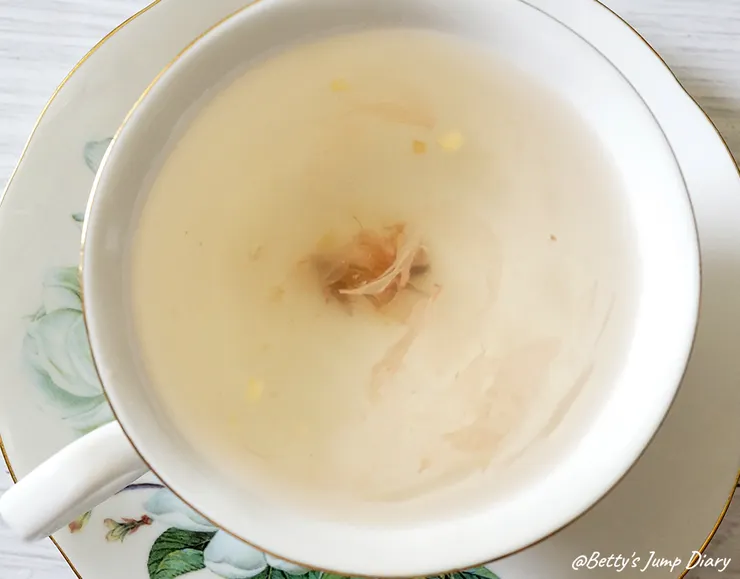 ▲蜜思朵冰糖櫻花蘋果荔枝茶磚/圖片來源：Betty's Jump Diary