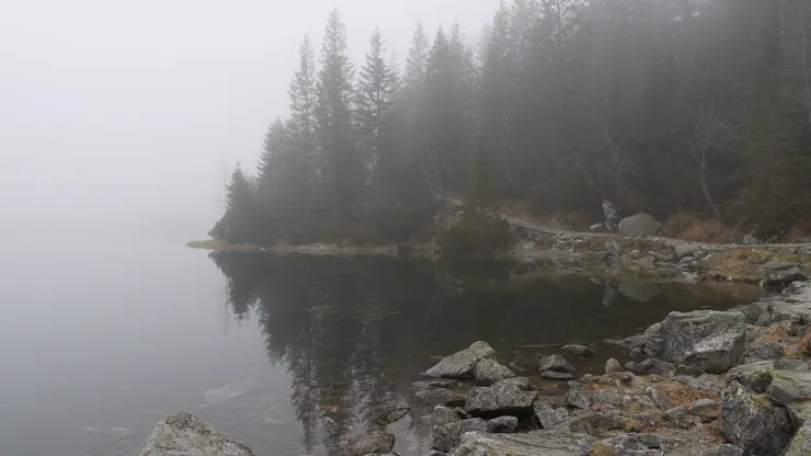 後來去環湖一圈,順便看看路況如何,好的話順遊Czarny Staw